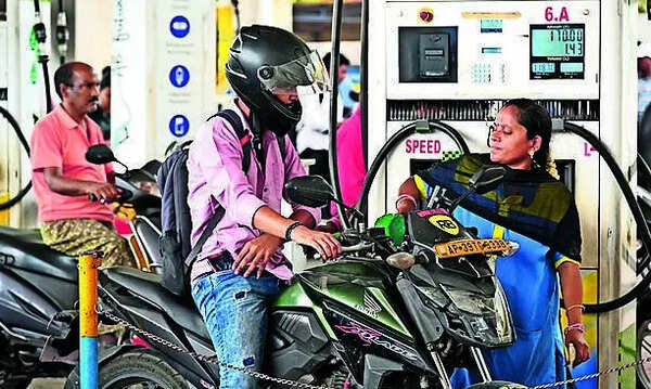 Rush at petrol, diesel pumps, govt says no