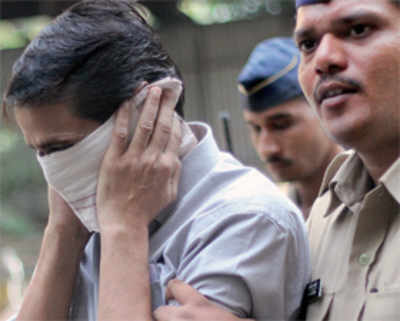 Indrani’s driver, son exchanged 27 calls