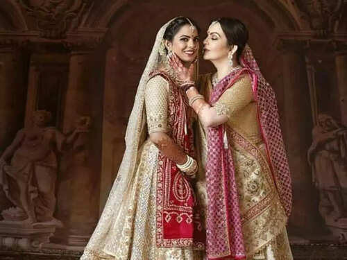 who designed isha ambani wedding dress All the pictures and videos you missed from Isha Ambani and Anand Piramal's  celebrity-studded wedding celebration