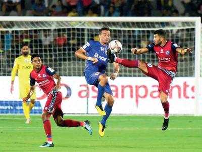 Mumbai City defeat Jamshedpur 0-2 in ISL
