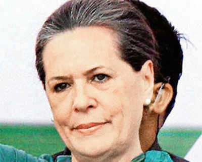 I understand how you feel, Sonia tells empty chairs in Seemandhra