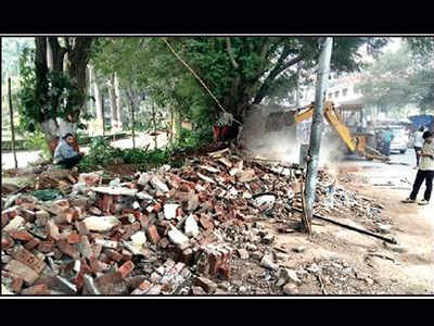 Bandra garden shrinks to make way for wider road