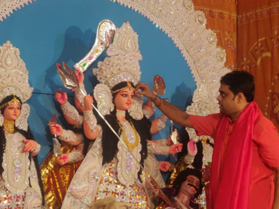 Calcutta HC eases restrictions after declaring Durga Puja pandals as no-entry zones