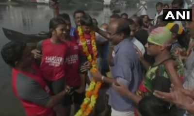 Kerala: Brother-sister duo swims across Periyar river with tied hands