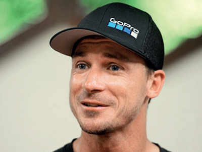 Dale Steyn  backs England in Tests over India
