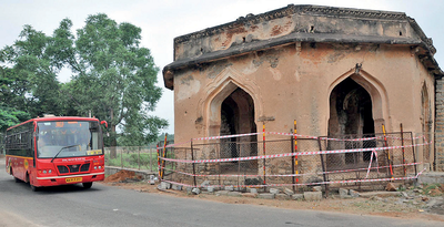 Hampi: ASI walks extra mile: Stay off 500-year-old structure