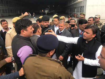 Protests in Lucknow, Allahabad after Akhilesh Yadav stopped at airport