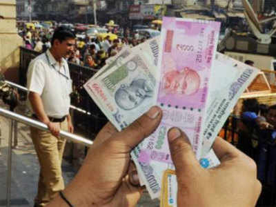 Rs 33 lakh cash in 2,000 rupee notes seized in Thane, Navi Mumbai