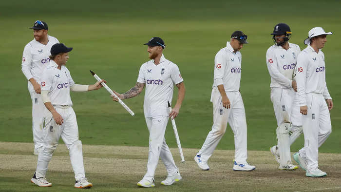 England lead five-match Test series 1-0