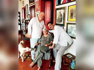 Wendell Rodricks and Jerome Marrel pay visit to Habiba Miranda