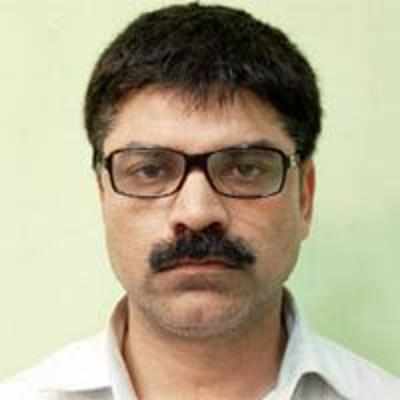 Fake CBI officer held for duping Roshan, others
