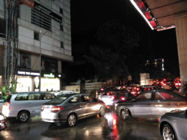 Heavy rains throw traffic out of gear in Hyderabad