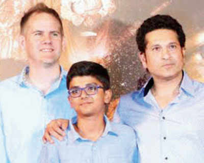 Sachin Tendulkar unveils Sachin: A Billion Dreams trailer amid fanfare