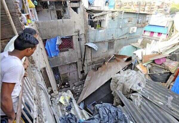 6 kids killed in collapse of two-storey Behrampada structure