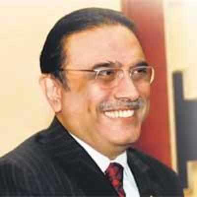 Zardari takes finger off Pak nuke button