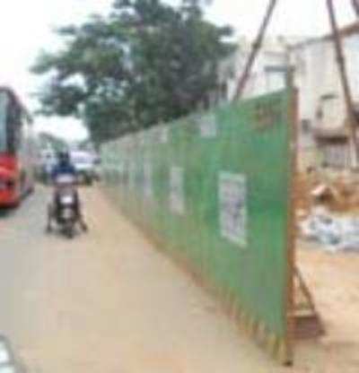 CMH Road now on Metro Rail track