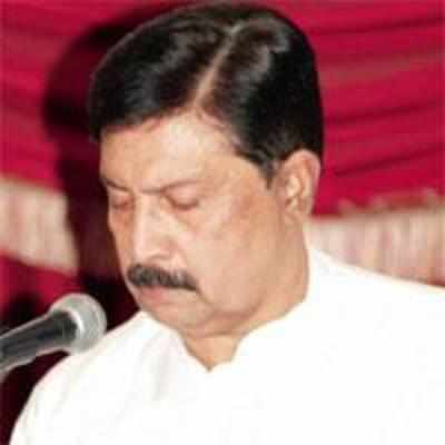 Nimbalkar quits State Government