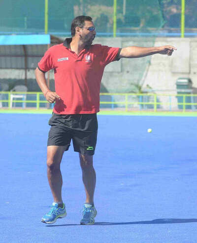 India's hockey coach Harendra Singh complains about sub-standard quality of food, hygiene level at Sports Authority of India's centre in Bengaluru