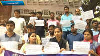 Candidates who cleared UP Police recruitment exam in 2013 stage protest in Lucknow 