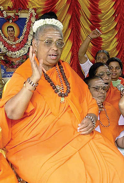 Karnataka Elections 2018: Seer’s challenge to Mate Mahadevi