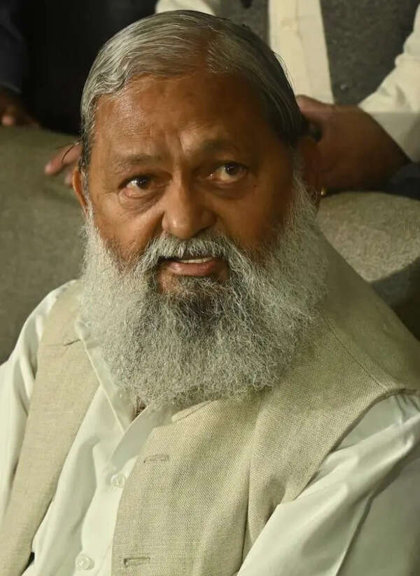Anil Vij visits protest site, accepts memorandum from power employees