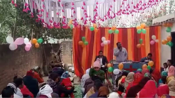 Pastor jailed in UP for ‘conversion bid’; ‘ghar wapsi’ for 100 elsewhere