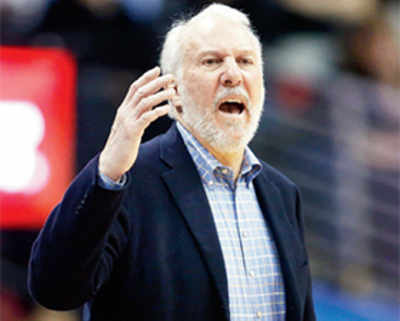 Popovich earns win No. 1,000 as Spurs get past Pacers 95-93
