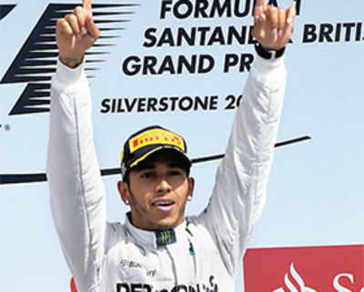 Hamilton wins British Grand Prix after Rosberg retires