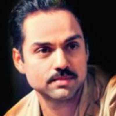 I am in love with Preeti: Abhay Deol