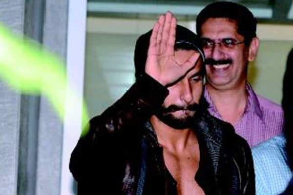 Deepika steers Ranveer home