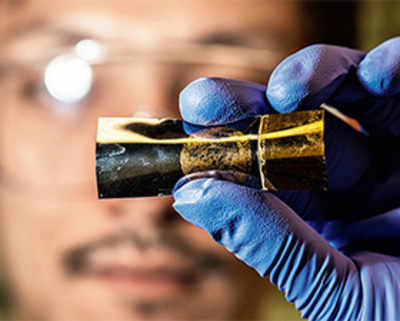 New flexible battery skips the lithium ion