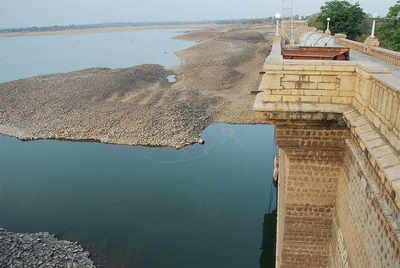 Rise and fall of KRS dam