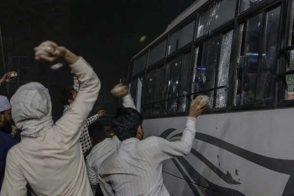 Seat dispute triggers attack on passenger bus