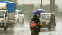 IMD issues red alert, forecasts heavy to very heavy rainfall in Mumbai 