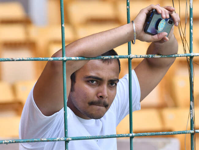 Let's see how Prithvi Shaw shapes up post suspension: Vikram Rathour on batsman's reintegration