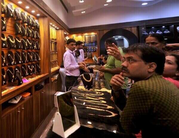 Not just women, men shop on impulse too: Survey