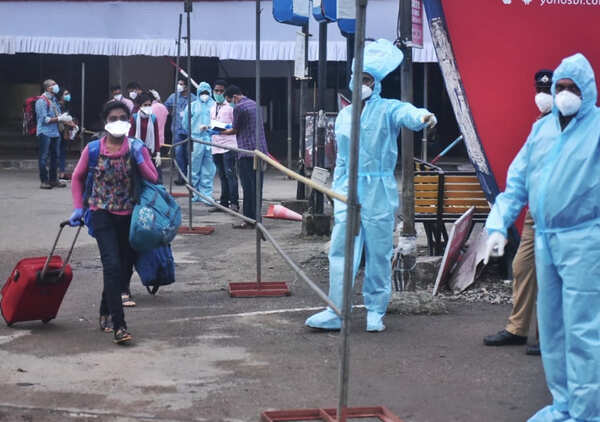 Over 400 Keralites return in special train from Delhi