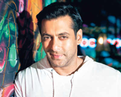 Salman Khan to sell his paintings, proceeds of which to go to his charity