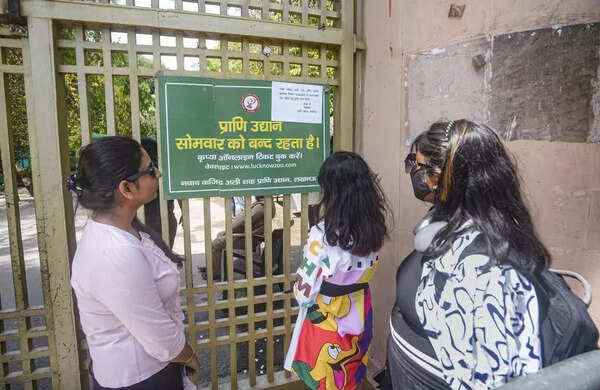 Bird flu scare in Uttar Pradesh: All zoos shut for a week