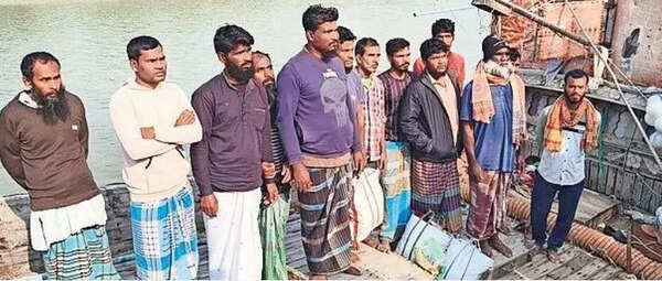 Prisoner swap: Bangladesh sends 47 Indian fishermen back, India returns 32