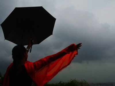 Photos: Mumbaikars take to social media to welcome and complain about the first heavy showers in the city