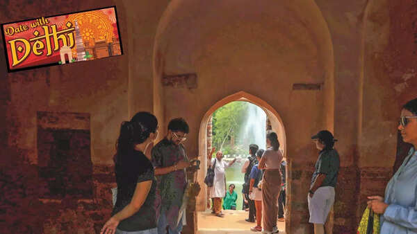 The people who make Delhi walk