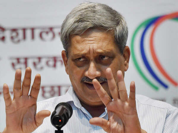 Desperate BJP pulls all strings to keep its govt going in Goa