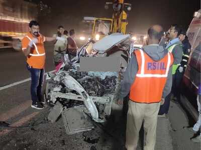 Major accident on Mumbai-Pune Expressway, four killed