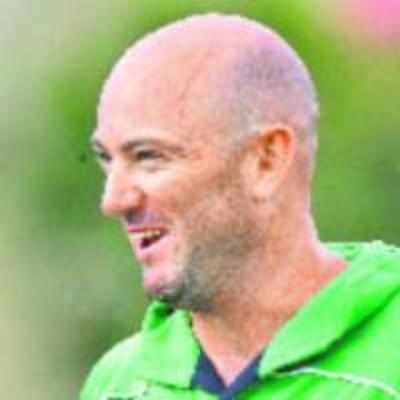 Zimbabwe make Ireland struggle