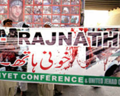 Pak protests Rajnath visit over Wani