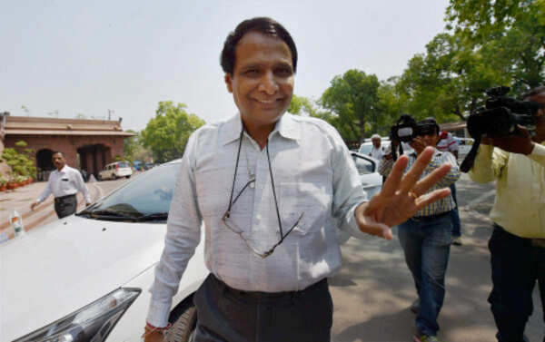 Prabhu bats for Kolhapur-Vaibhavwadi line