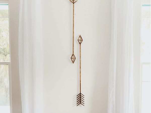 Wall sculptures for a big and bold statement in the living room