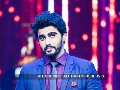 Watch: Arjun Kapoor makes impressive gesture for hearing-impaired fan