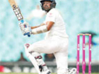 Five-bowler strategy not demanding on us: M Vijay